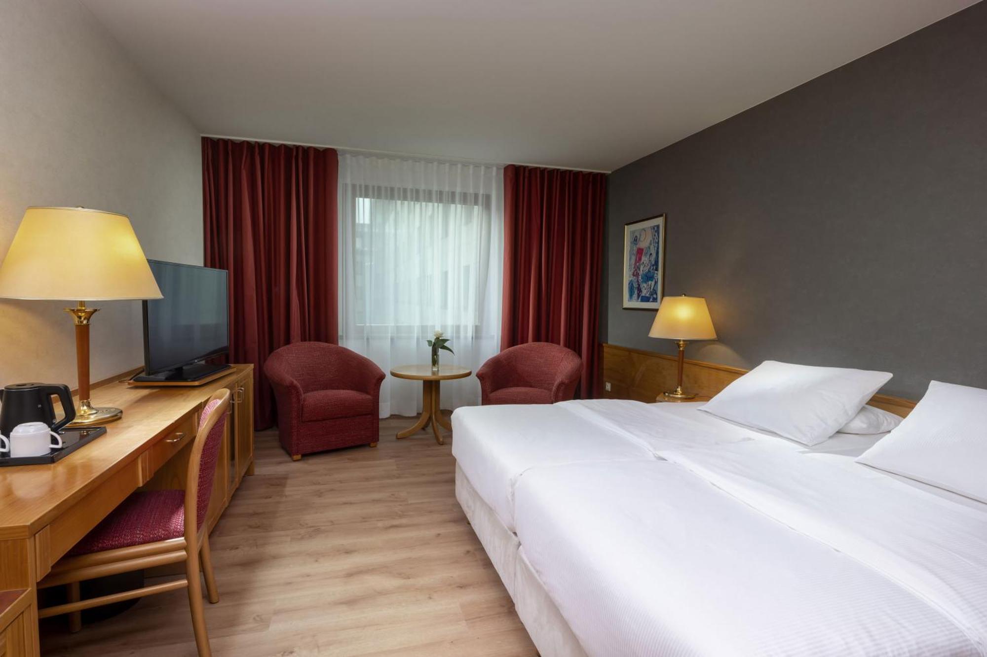 Maritim Hotel Magdeburg Bagian luar foto