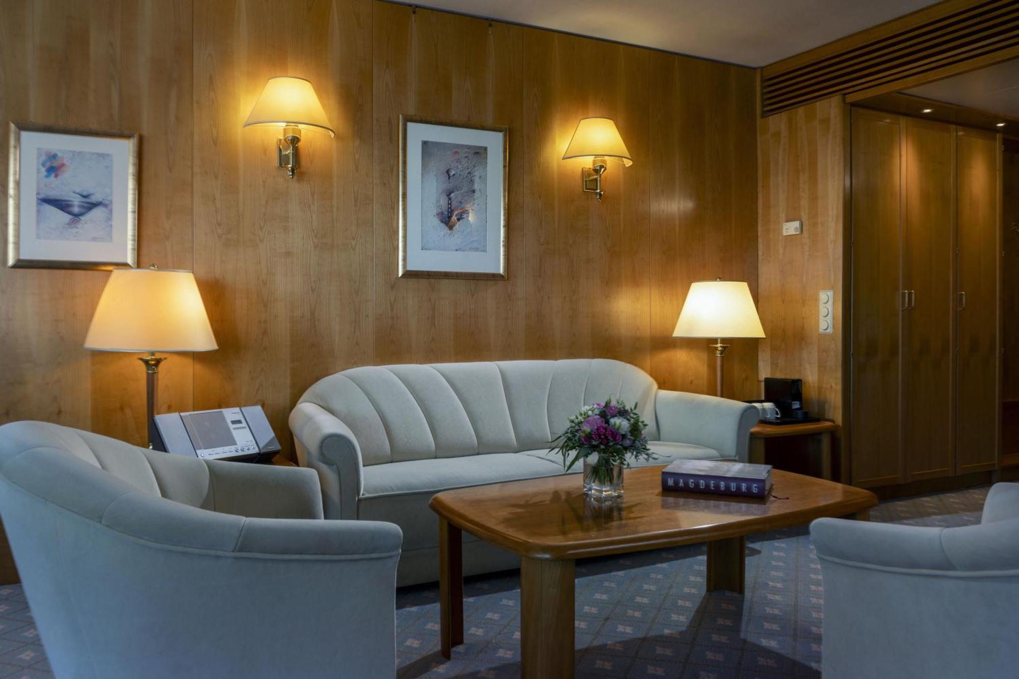 Maritim Hotel Magdeburg Bagian luar foto