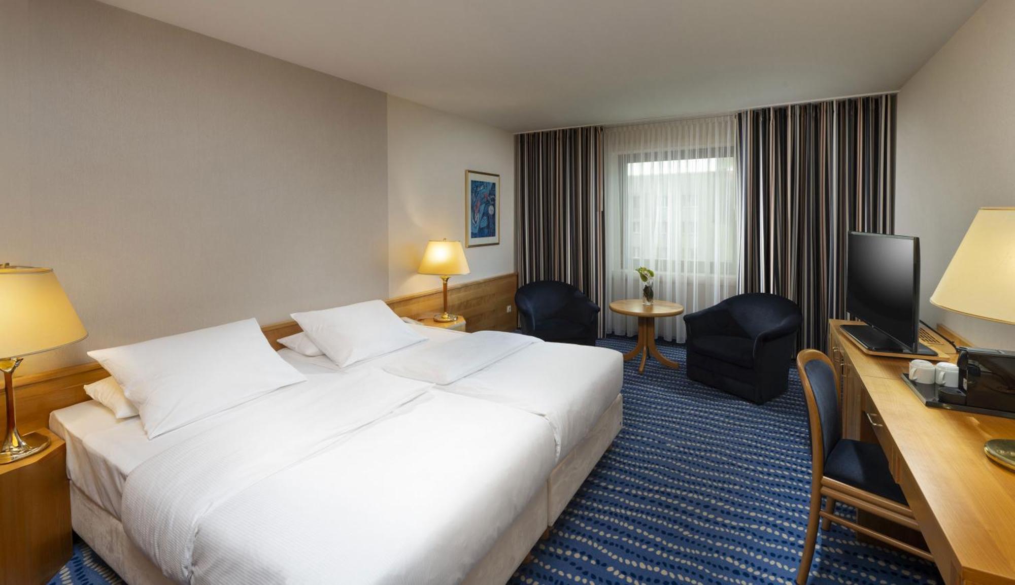 Maritim Hotel Magdeburg Bagian luar foto