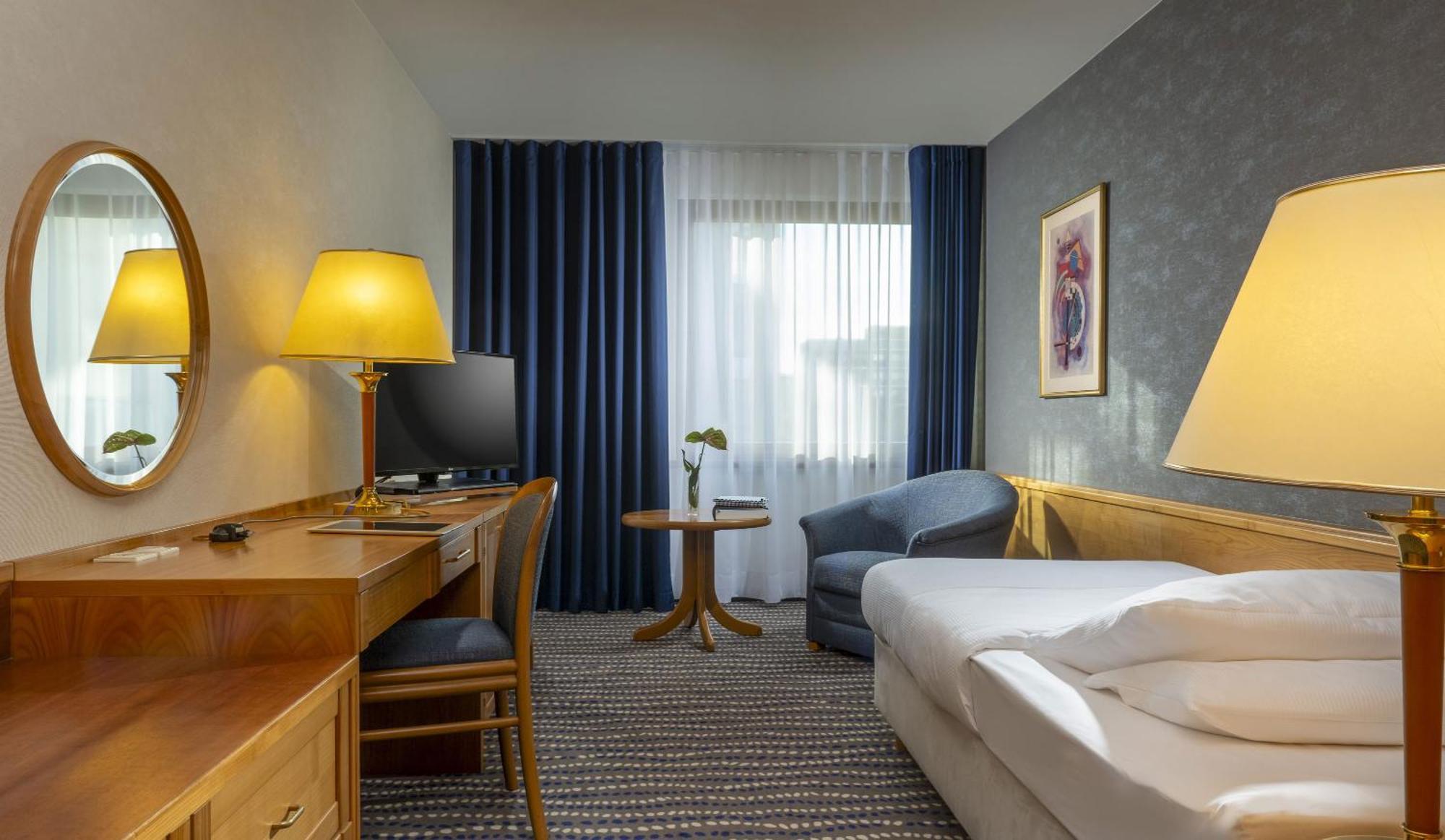 Maritim Hotel Magdeburg Bagian luar foto