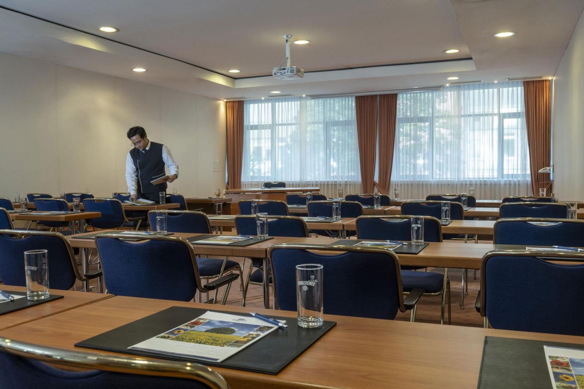 Maritim Hotel Magdeburg Bagian luar foto