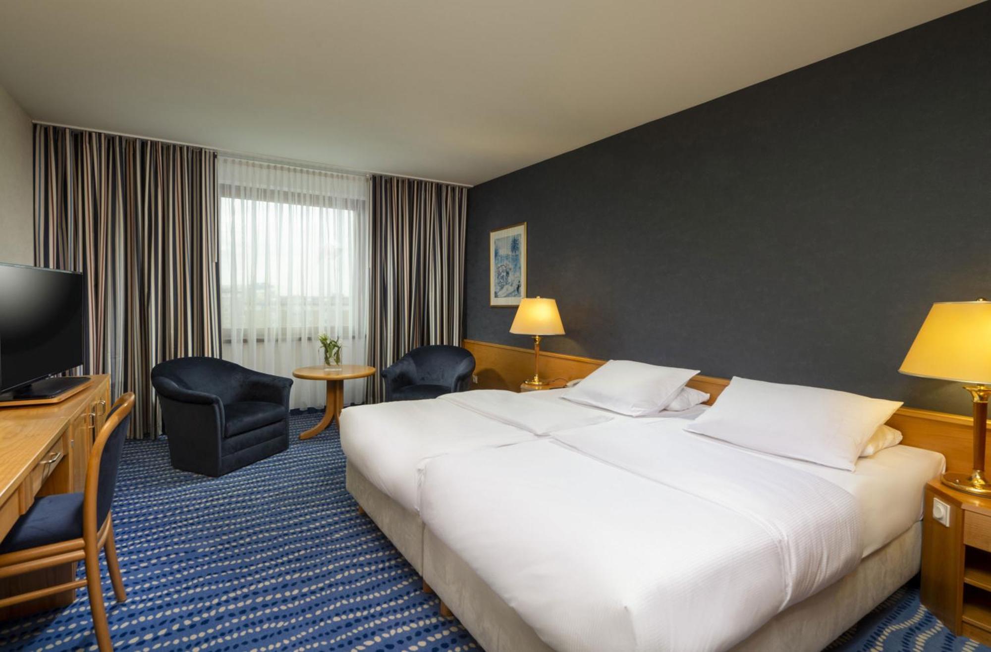 Maritim Hotel Magdeburg Bagian luar foto