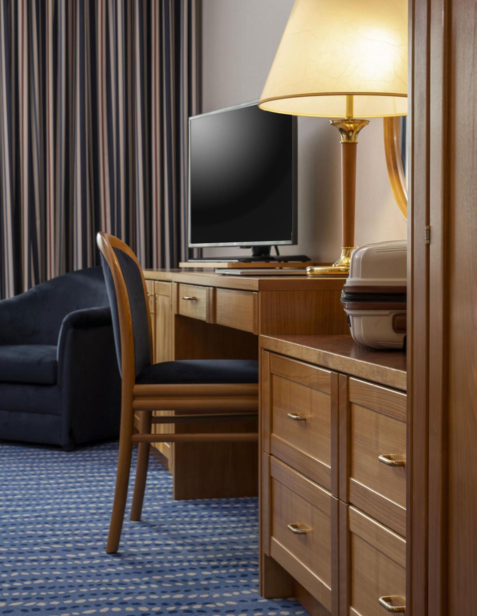 Maritim Hotel Magdeburg Bagian luar foto