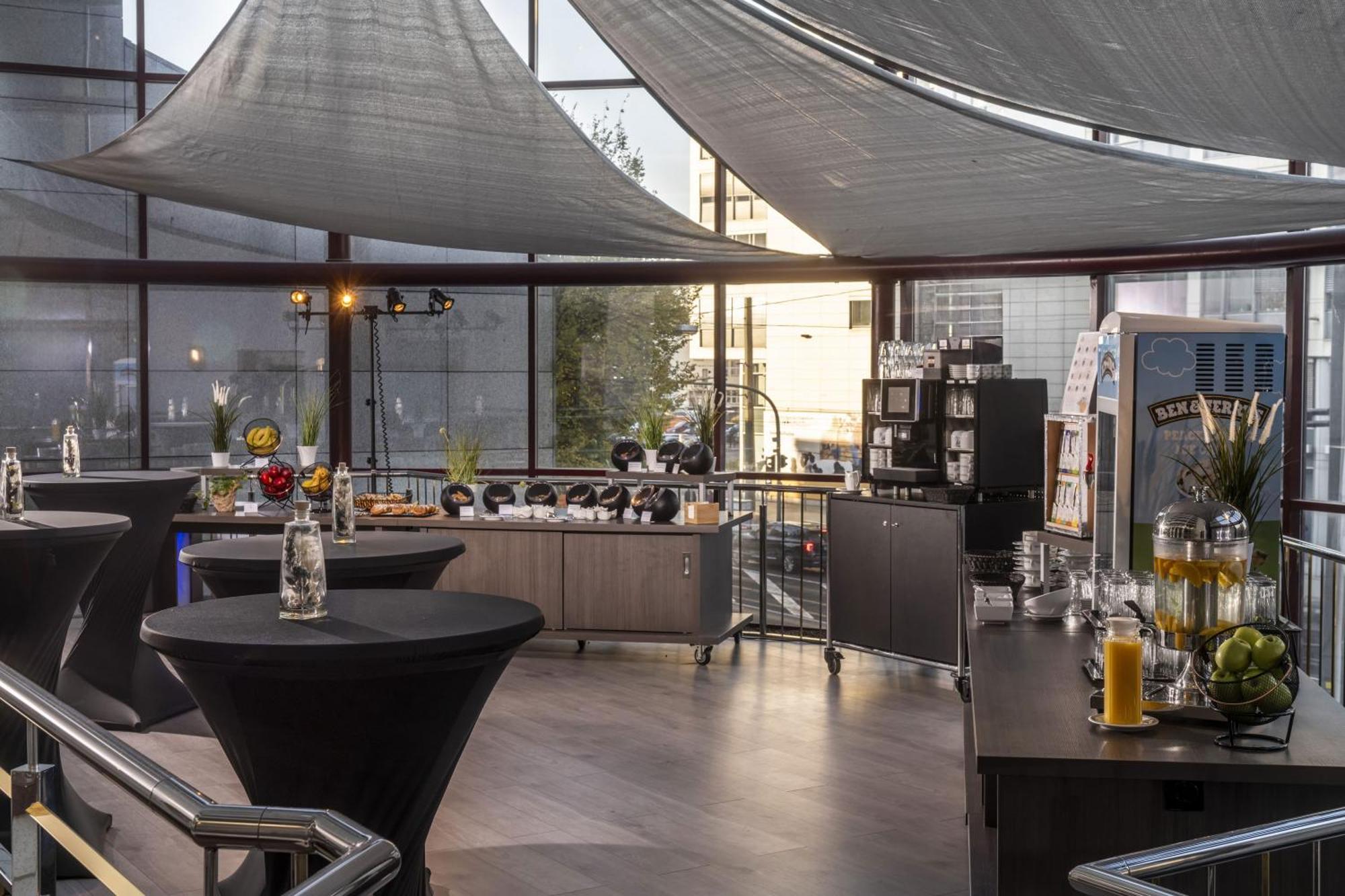 Maritim Hotel Magdeburg Bagian luar foto