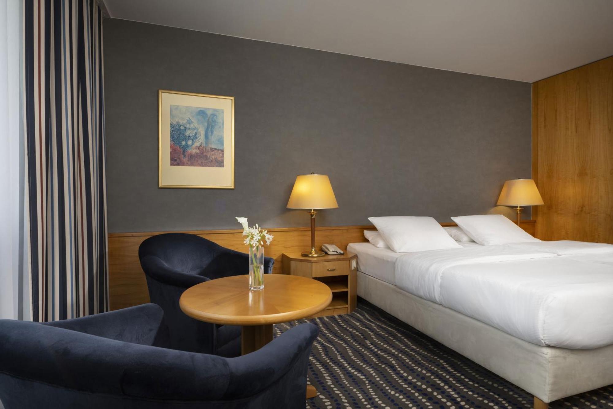 Maritim Hotel Magdeburg Bagian luar foto