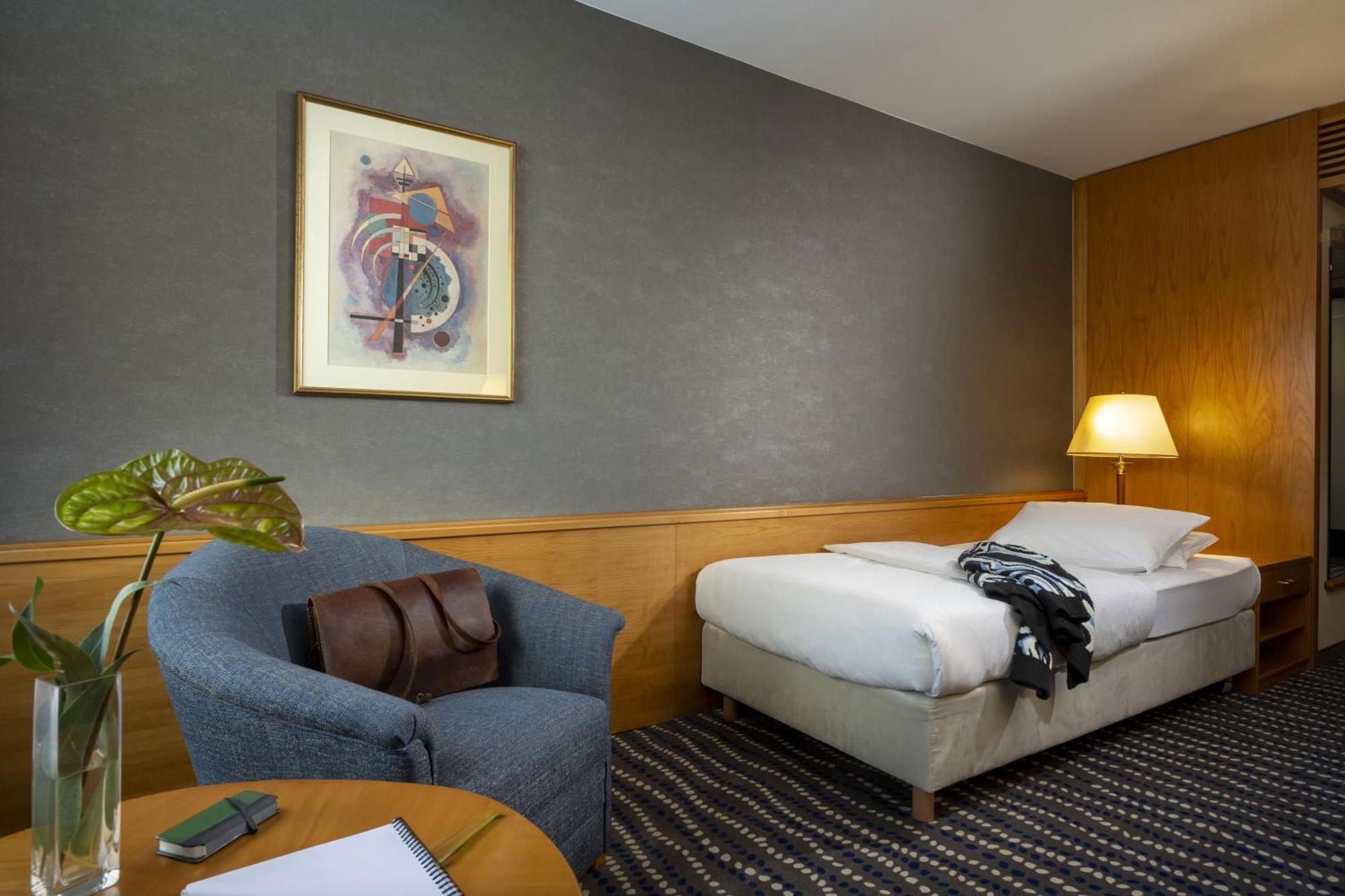 Maritim Hotel Magdeburg Bagian luar foto