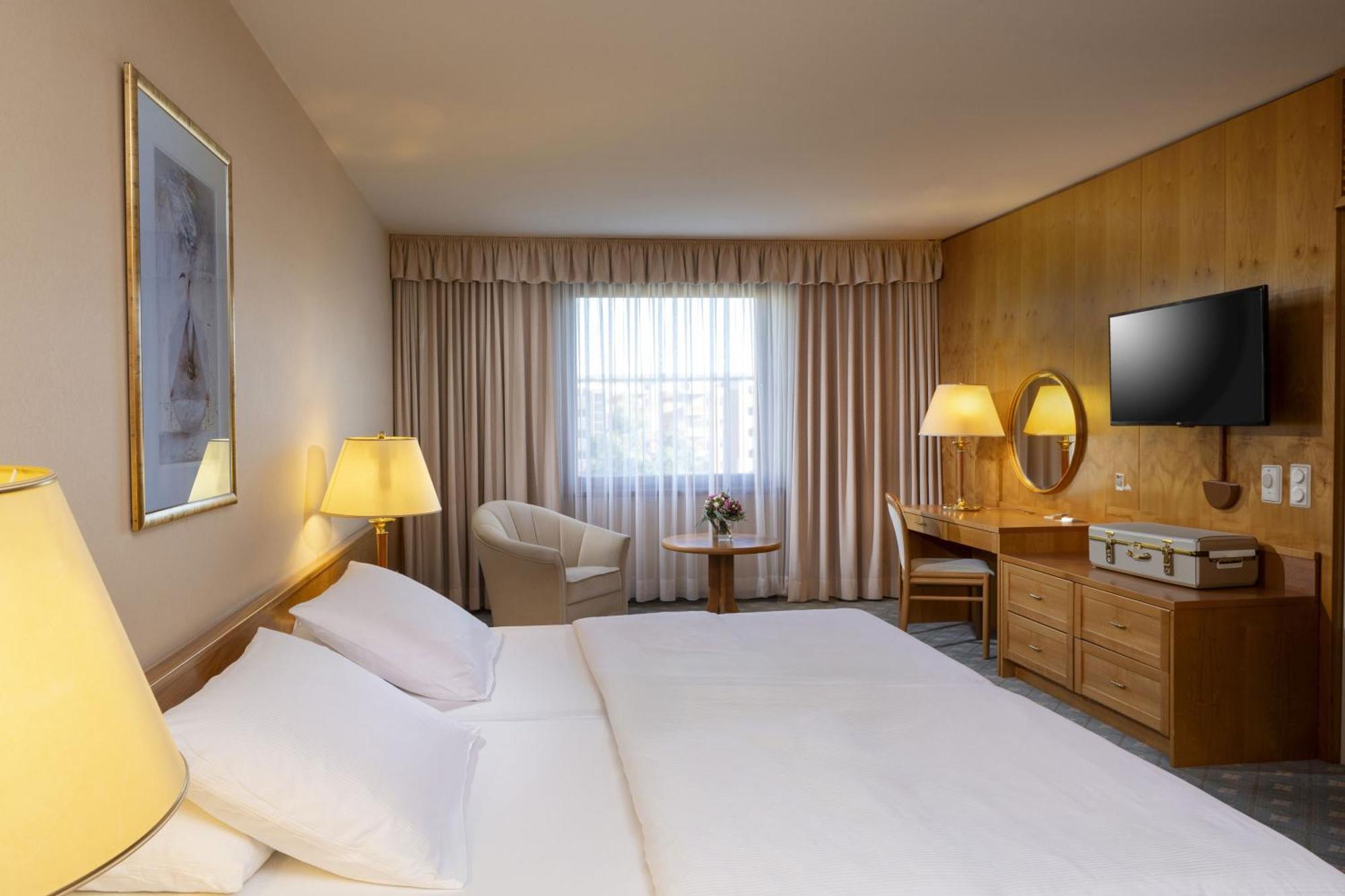 Maritim Hotel Magdeburg Bagian luar foto