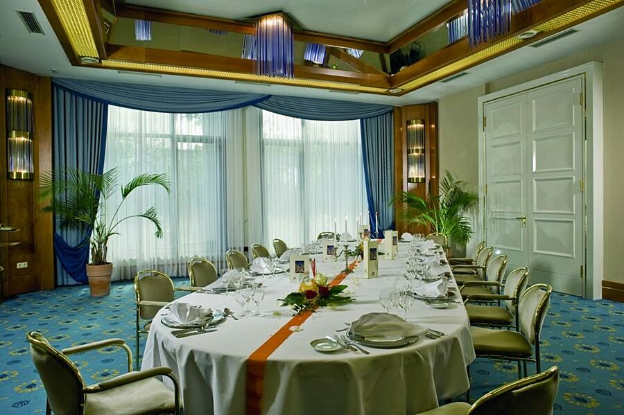 Maritim Hotel Magdeburg Bagian luar foto