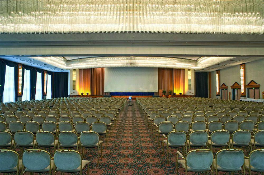 Maritim Hotel Magdeburg Bagian luar foto